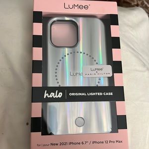 NEW 🔥IN CASE Perfect Photos with flattering lighting on both sides of the case.